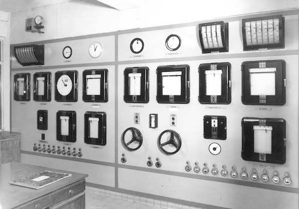 92. Controlezaal Kontakt 10 en 11