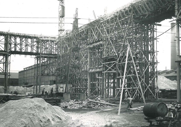 93. 1959-09-25 Ophanging gasbuizen naar K10 en K11 (1)