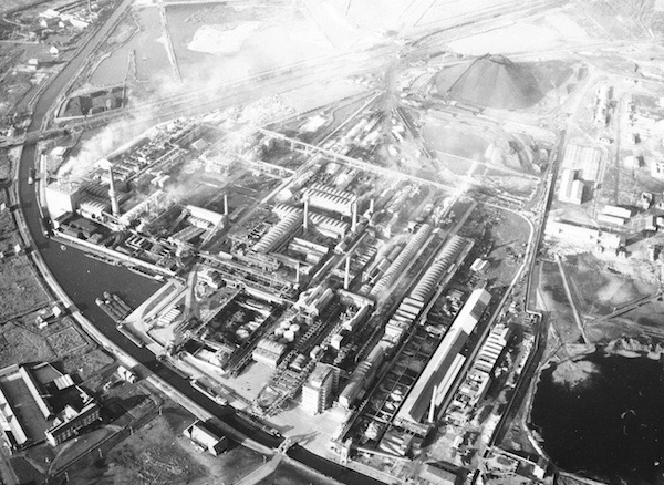76. 1958 Luchtfoto