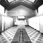 80. 1935 Badzaal