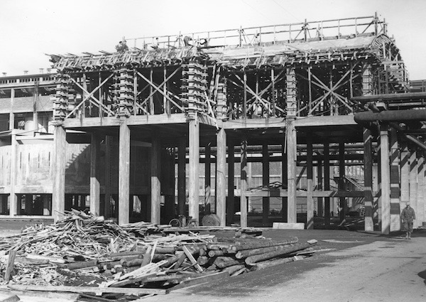 33. 1956-08-29