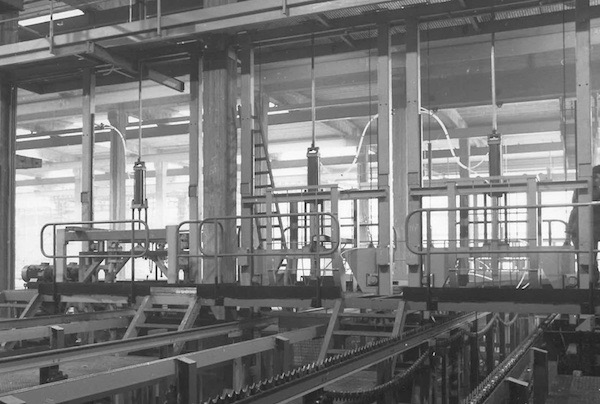 97. 1972 Hal 15-16 Kettingen pelmachines